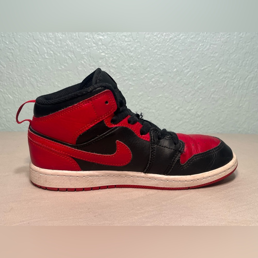 NIKE Air Jordan 1 Mid Banned 2020 Kids Size 3 - Picture 6 of 16